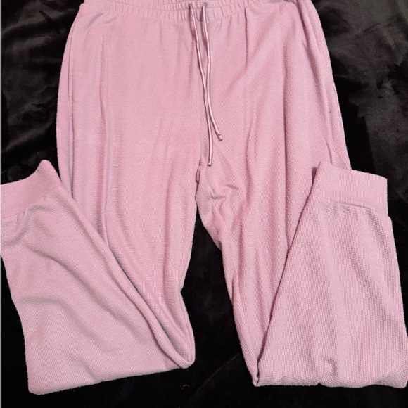 Victoria's Secret Lilac pajama set - Picture 5 of 7